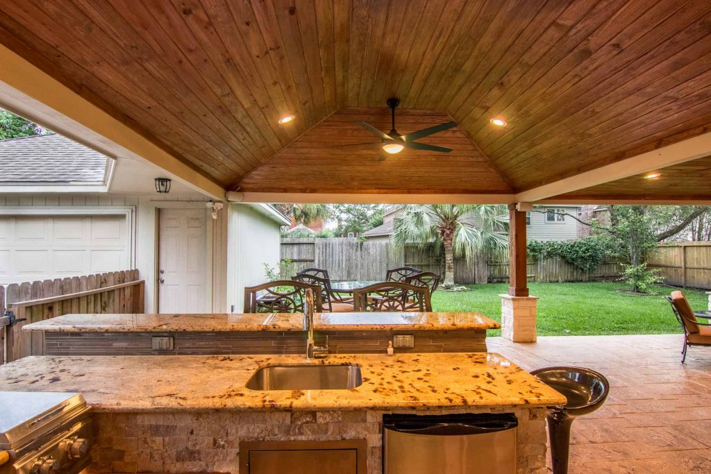 outdoor kitchen