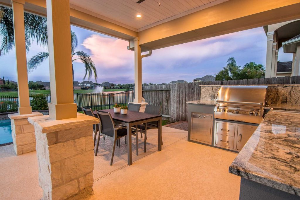 outdoor kitchen