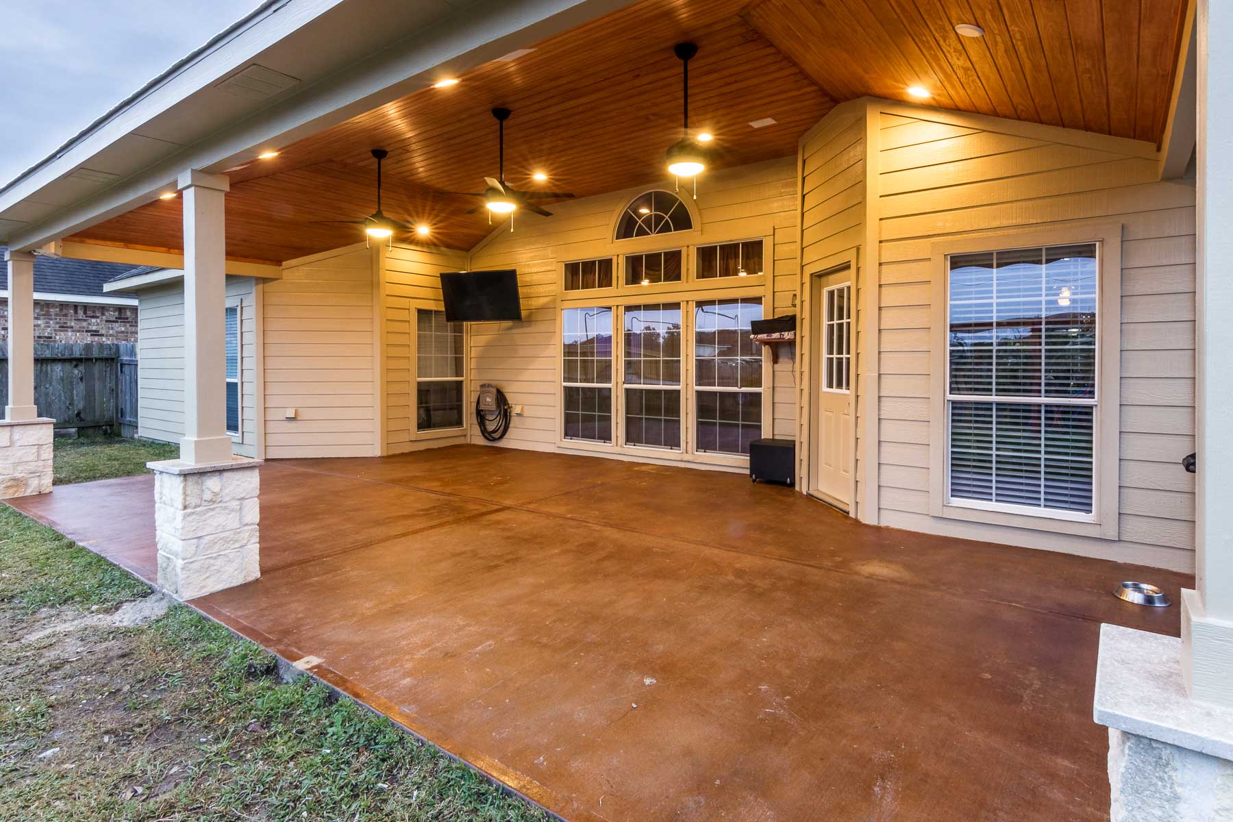 Hip Roof Patio Cover Cypress Tx Hhi Patio Covers