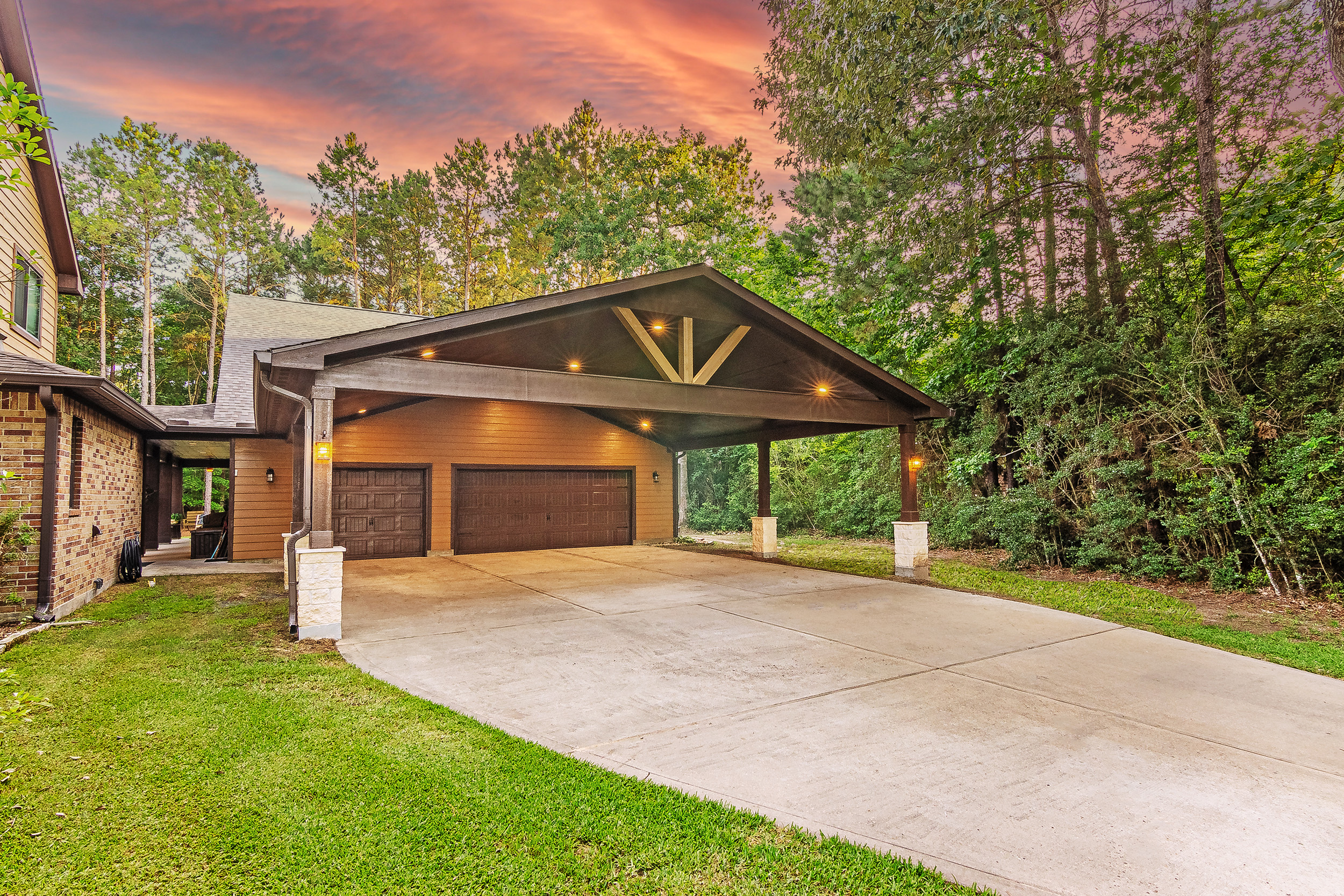 Carports, protect your vehicles from the harmful UV radiation of direct sunlight.