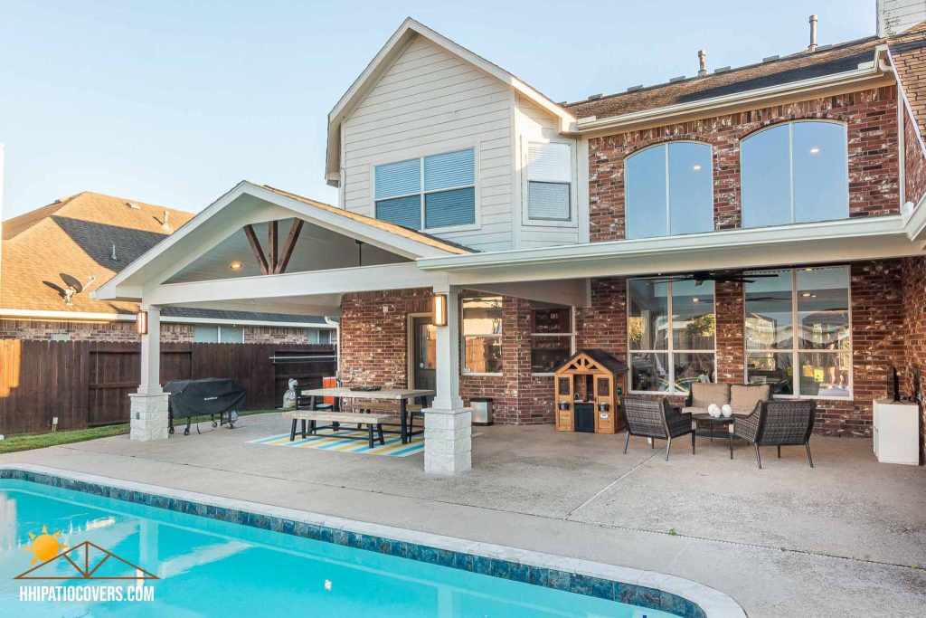 Gable style patio cover with hip-extension
