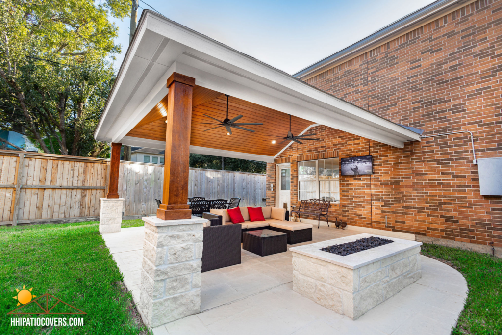 Hip-style patio cover in Bellaire, TX