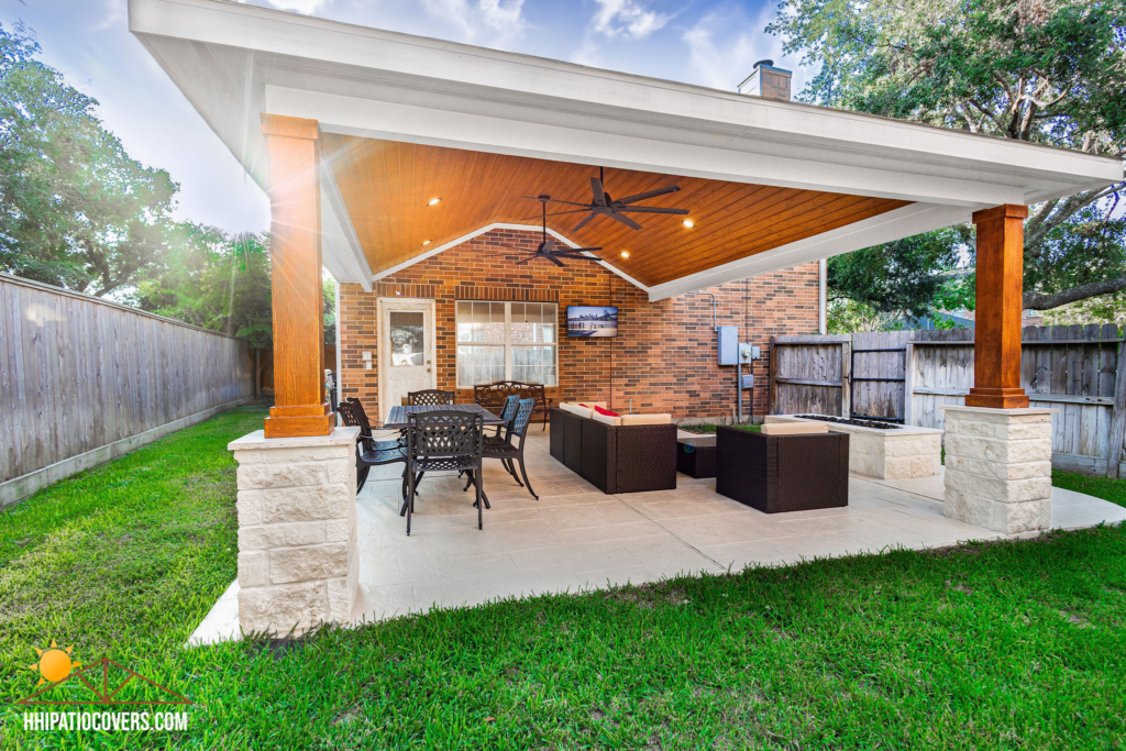 Hip-style patio cover in Bellaire, TX