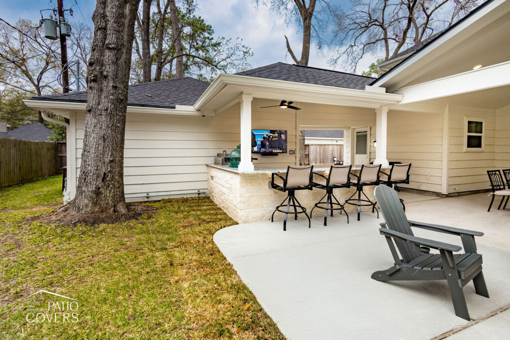 Gable style patio cover with hip extension
