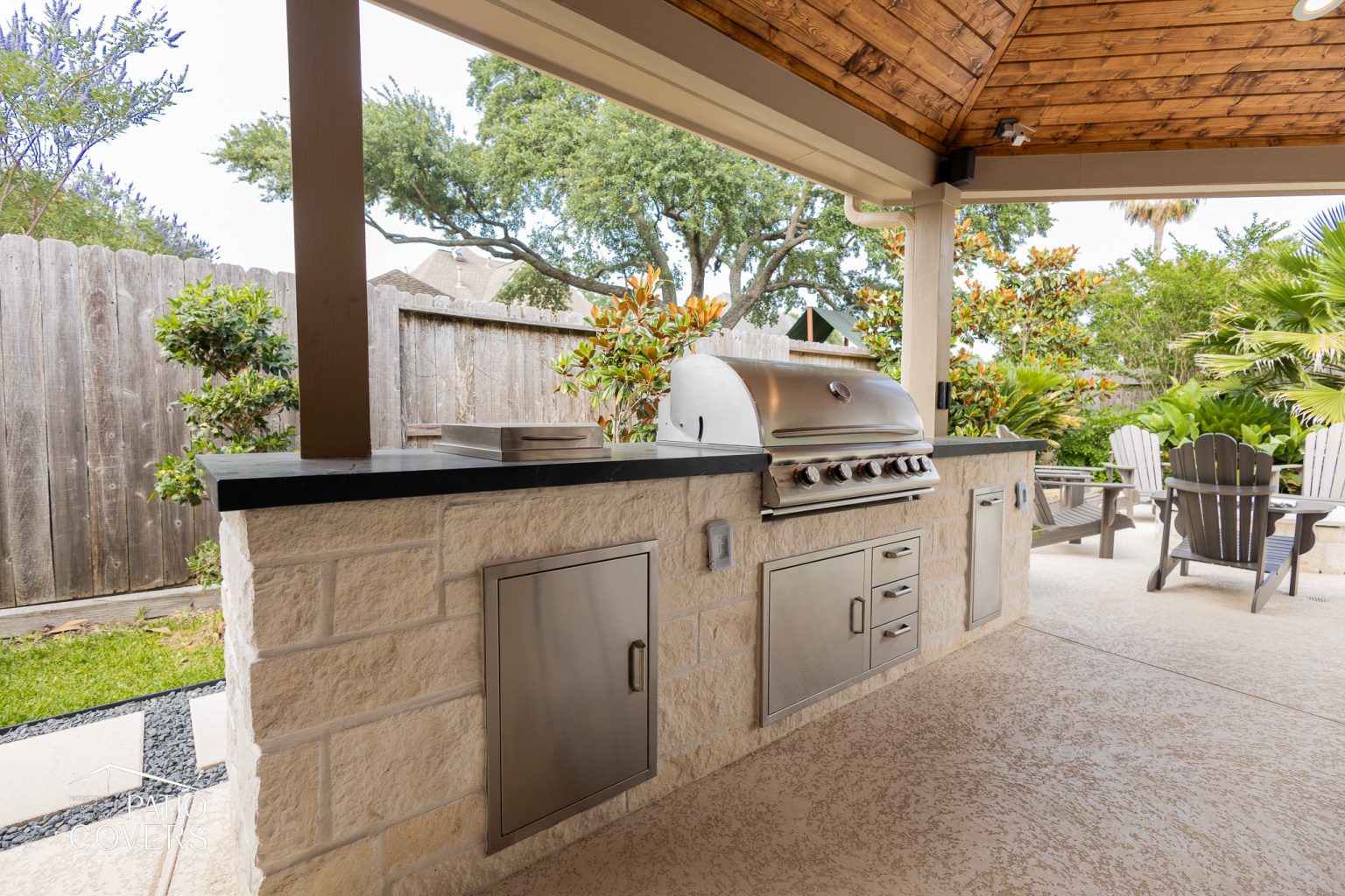 Custom shape patio cover in Houston, TX | HHI Patio Covers