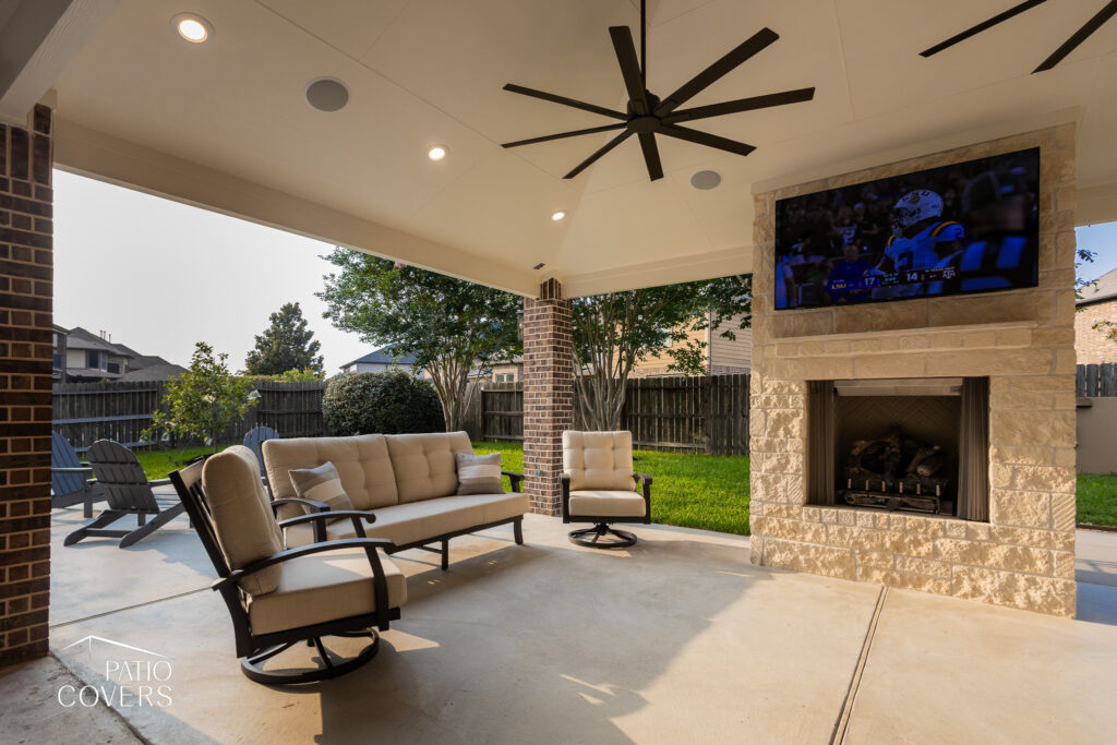 Fireplace seating area